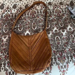 Raven and Lily Purse (Magnolia Market) Joanna’s favorite bag.